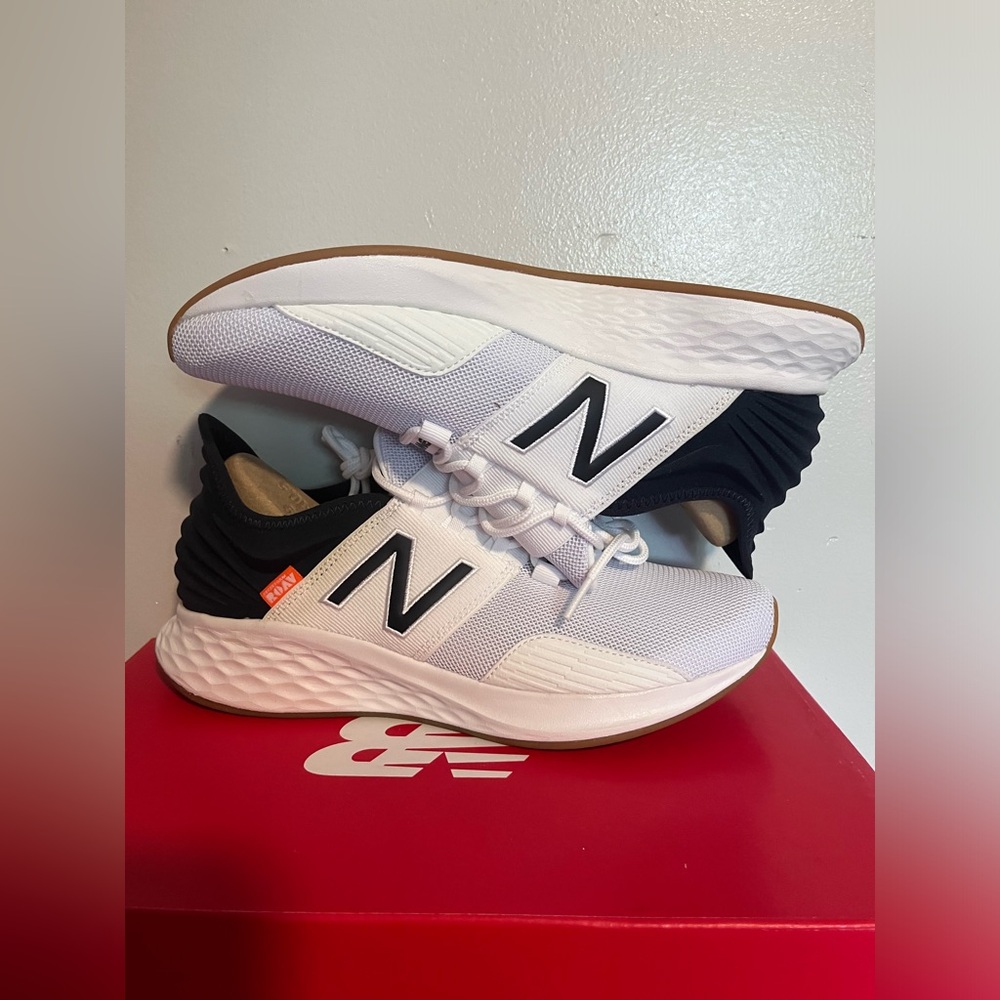 New Balance MROAVRH1 Men’s 9 Brand New - Picture 2 of 8